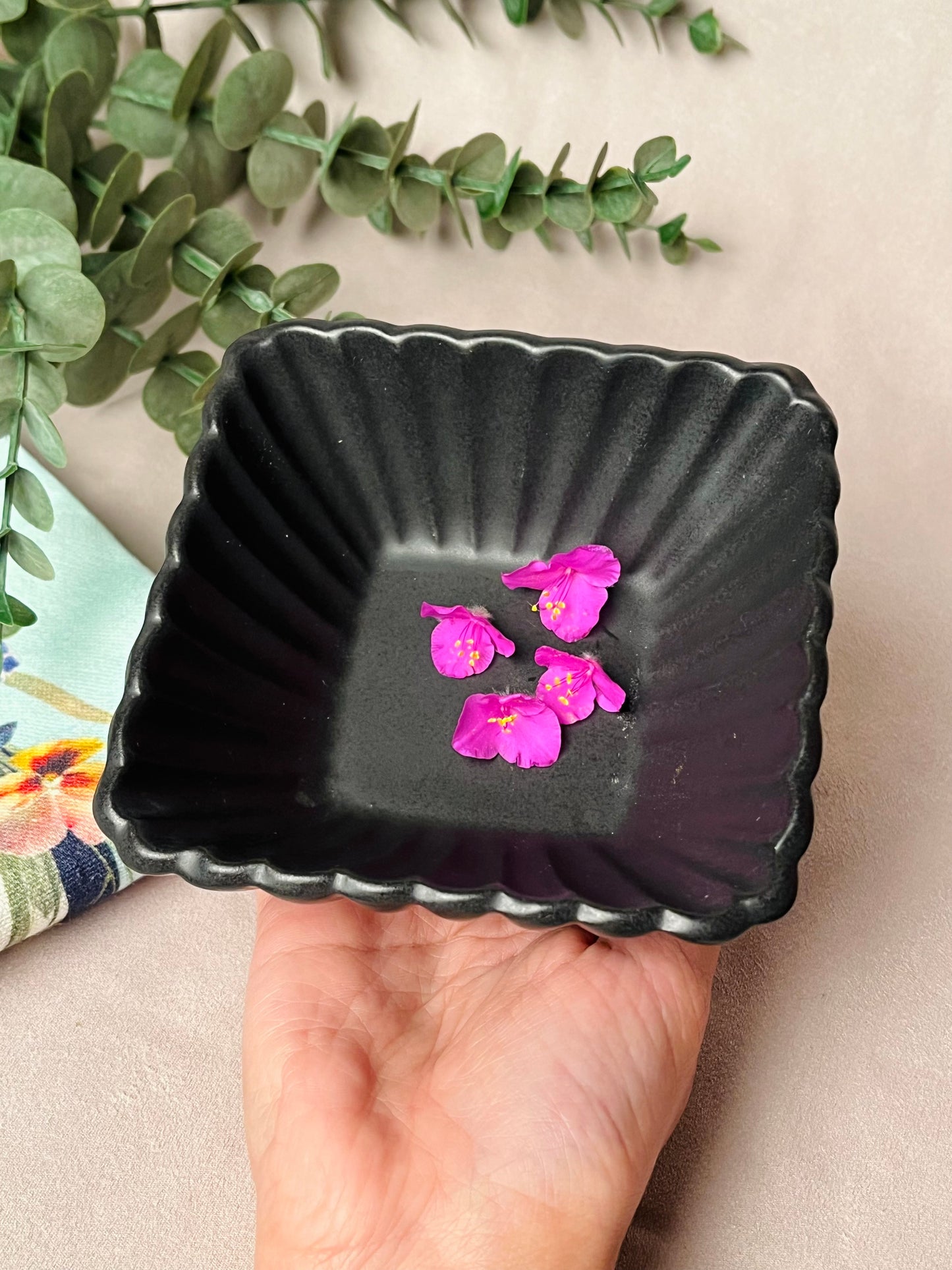 Ebony Elegance Square Bowls