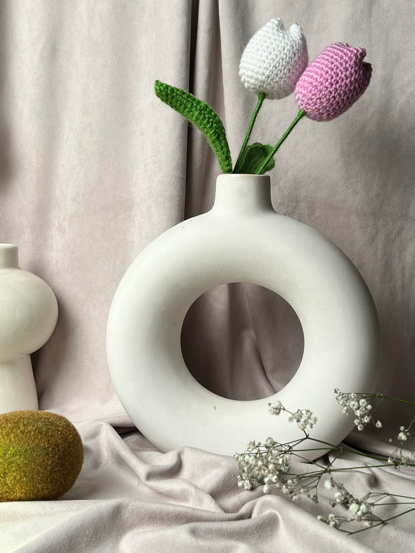 Doughnut aka Ring Vase (White)